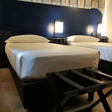 Verdi Boutique מלון